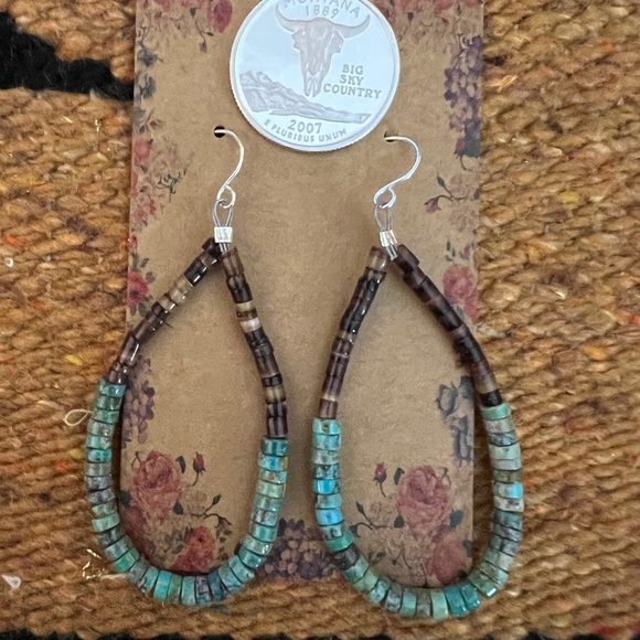 ❤️ Native Heishi Turquoise & Shell Hoop Earrings Lightweight 2.5” New Mexico - Picture 4 of 5